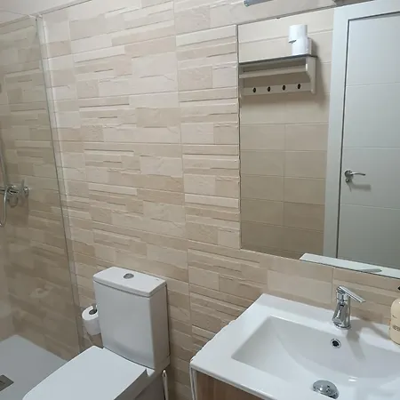 Turisticos Puerta De San Vicente 0-2